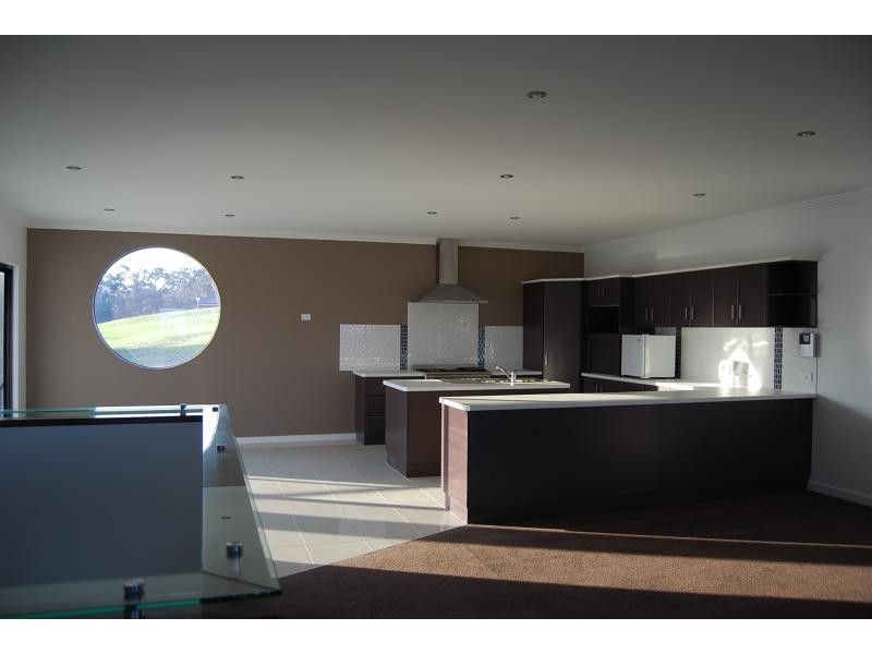 14 Riviera Court, Lakes Entrance VIC 3909