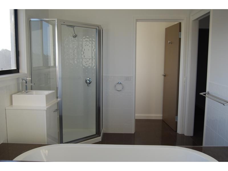 14 Riviera Court, Lakes Entrance VIC 3909