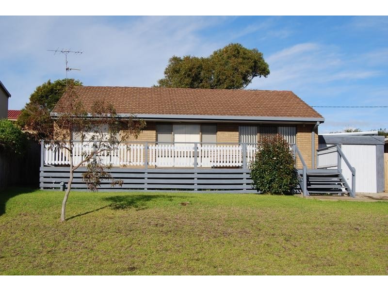 40 Outlook Drive, Lake Tyers Beach VIC 3909
