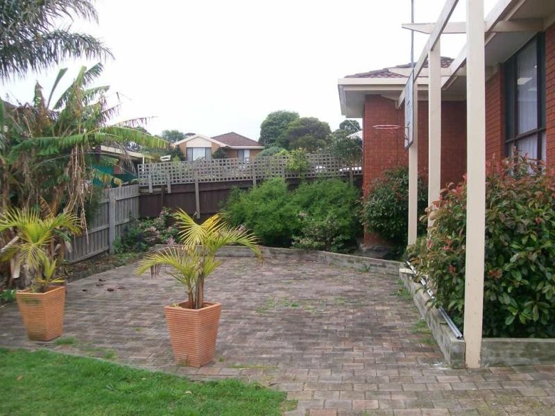 15 Bronsdon Street, Lakes Entrance VIC 3909