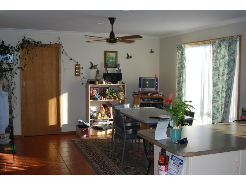 34 West Crescent, Lakes Entrance VIC 3909