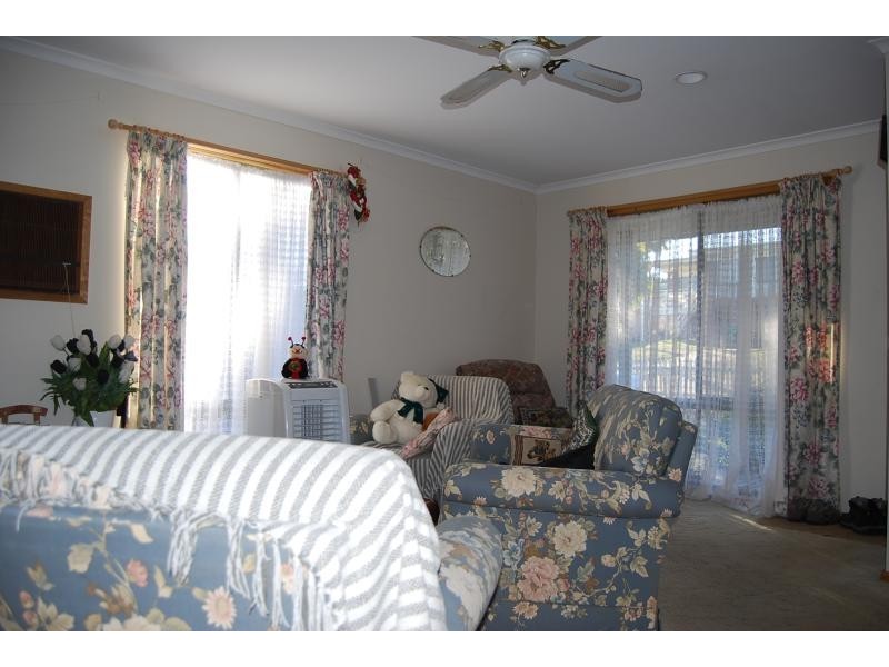 34 West Crescent, Lakes Entrance VIC 3909