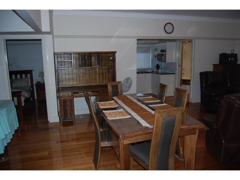 12 Lambert Street, Lakes Entrance VIC 3909