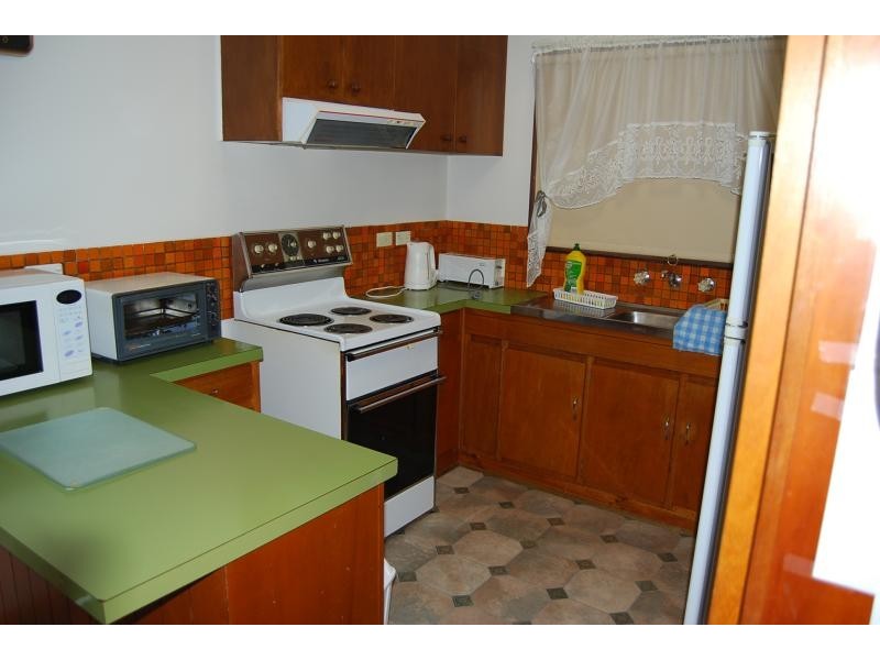 7 Eastern Beach Road, Lakes Entrance VIC 3909