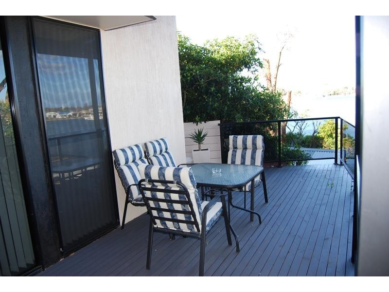 15 Clara Street, Lakes Entrance VIC 3909