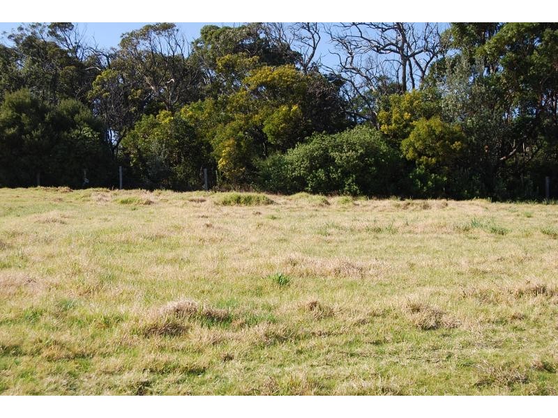 6 Warfe Drive, Lake Tyers Beach VIC 3909