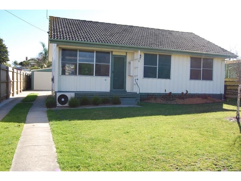 15 Phillips Street, Lakes Entrance VIC 3909