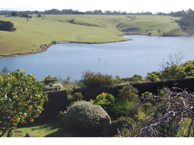 7 Nautilus Way, Lakes Entrance VIC 3909