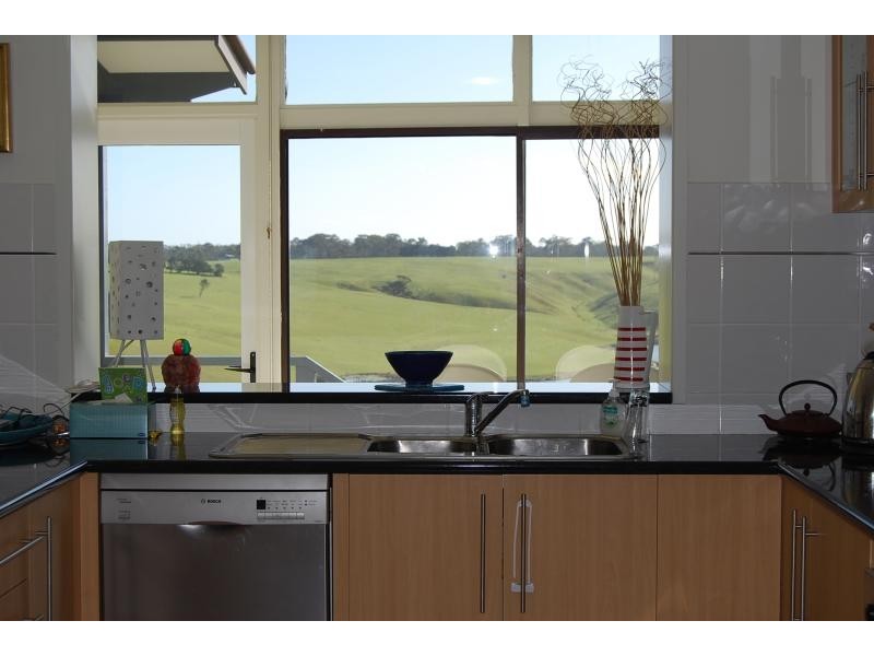 7 Nautilus Way, Lakes Entrance VIC 3909