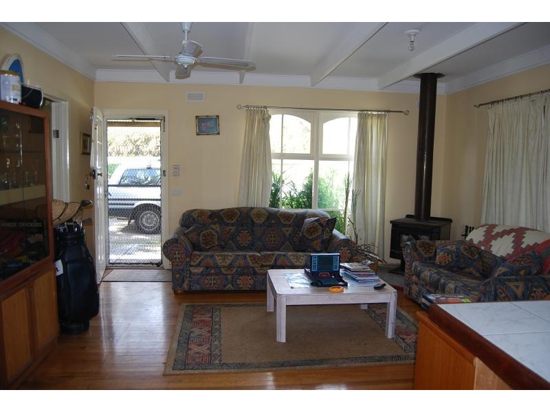 16 View Street, Lakes Entrance VIC 3909
