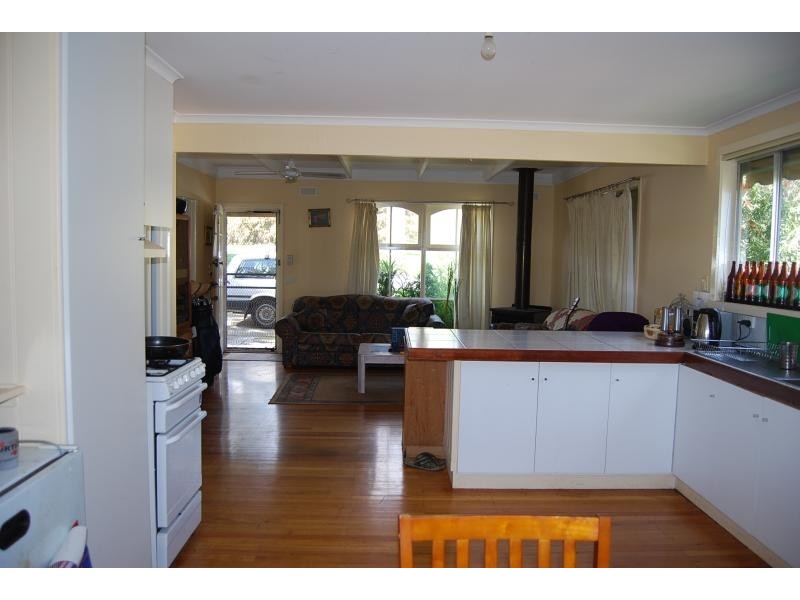 16 View Street, Lakes Entrance VIC 3909