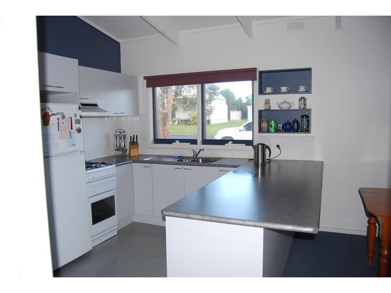 19 Hillcrest Way, Lake Tyers Beach VIC 3909