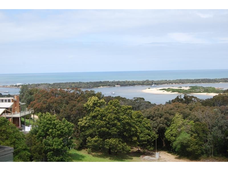 58 Hazel Road, Lakes Entrance VIC 3909