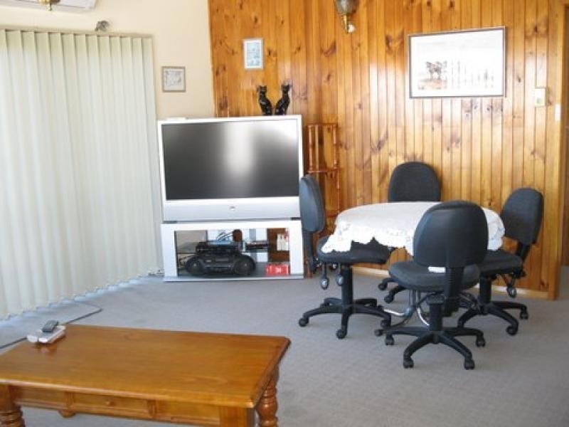 58 Hazel Road, Lakes Entrance VIC 3909