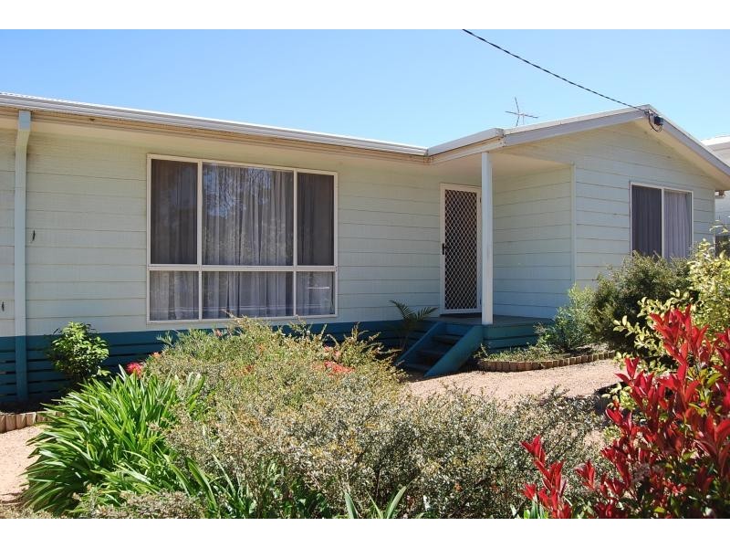 177 Princes Highway, Lakes Entrance VIC 3909