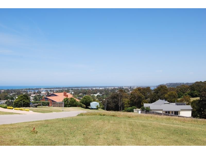 17 Sea-Lakes Close, Lakes Entrance VIC 3909