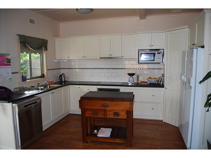 25 Mist Street, Lakes Entrance VIC 3909