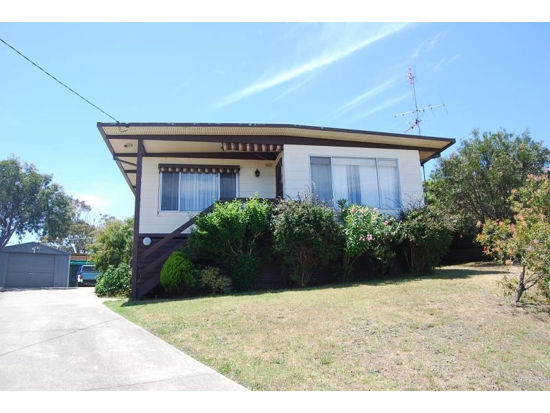 14 Lakeview Drive, Lakes Entrance VIC 3909