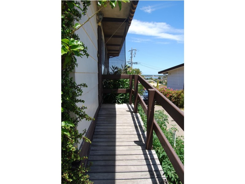 14 Lakeview Drive, Lakes Entrance VIC 3909