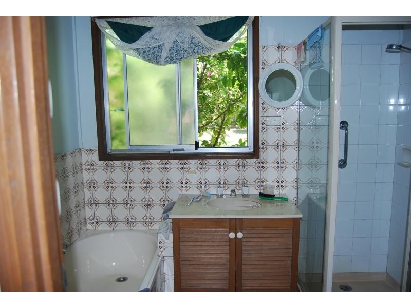 14 Lakeview Drive, Lakes Entrance VIC 3909