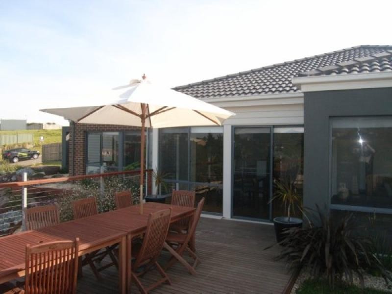 4 Kinkuna Court, Lakes Entrance VIC 3909