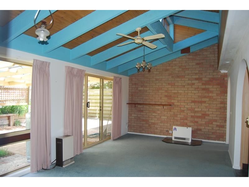 Unit 1/41 Golf Links Road, Lakes Entrance VIC 3909