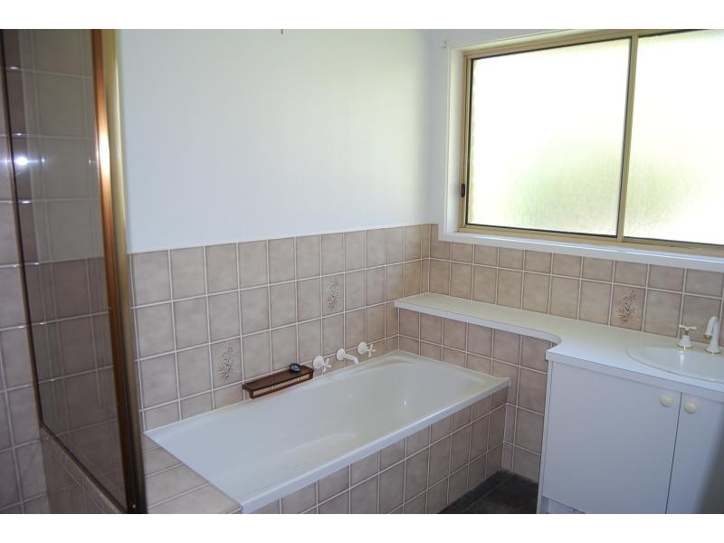 Unit 1/41 Golf Links Road, Lakes Entrance VIC 3909