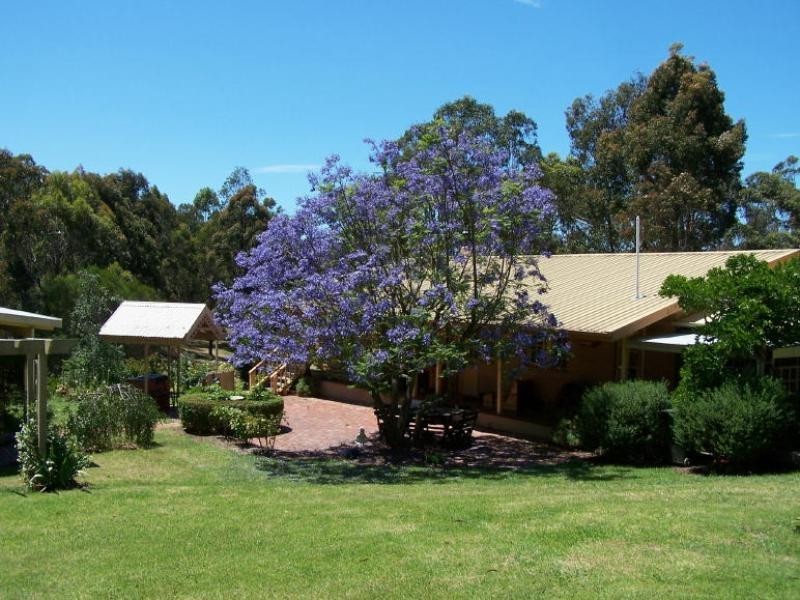135 Nungurner Jetty Road, Lakes Entrance VIC 3909