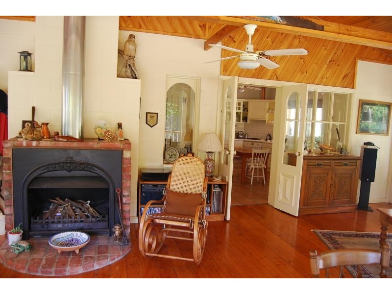 135 Nungurner Jetty Road, Lakes Entrance VIC 3909