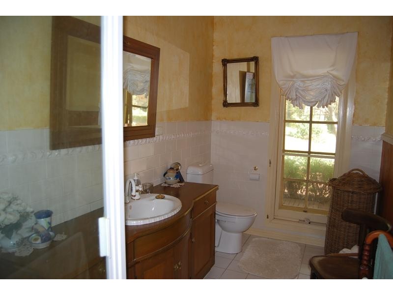 135 Nungurner Jetty Road, Lakes Entrance VIC 3909