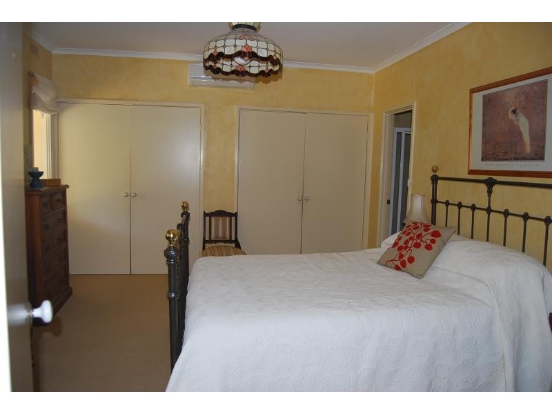 135 Nungurner Jetty Road, Lakes Entrance VIC 3909