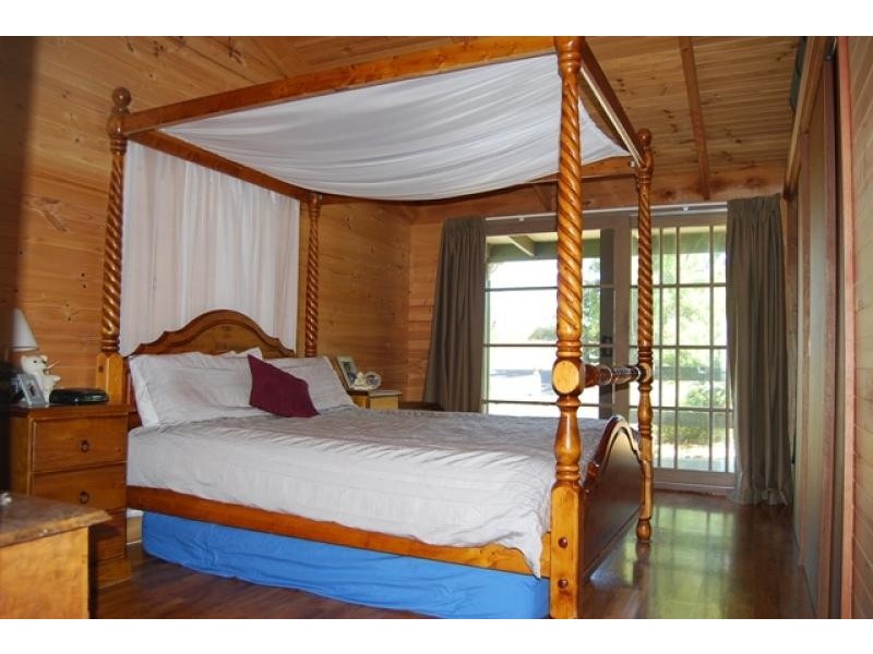 141 Hunters Lane, Lakes Entrance VIC 3909