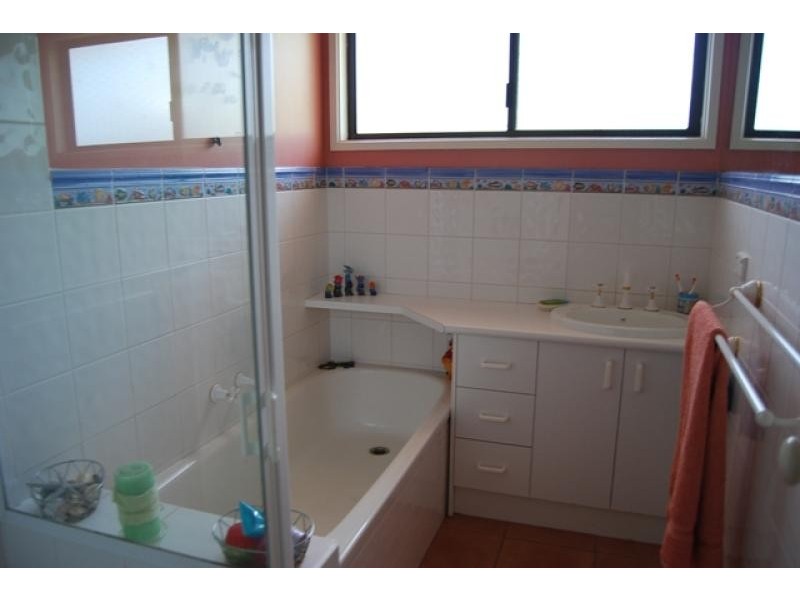 28 View Street, Lakes Entrance VIC 3909