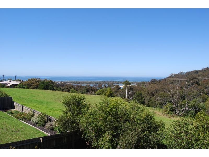 50 Hazel Road, Lakes Entrance VIC 3909