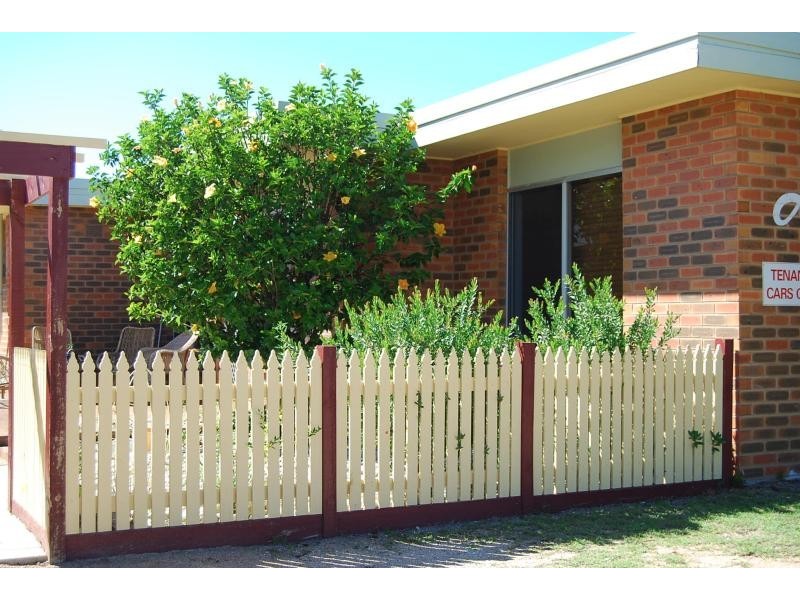 Unit 5/16 Heatherlea Grove, Lakes Entrance VIC 3909