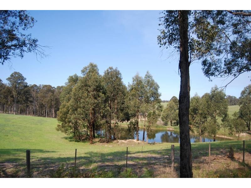 13 Keera Road, Lakes Entrance VIC 3909