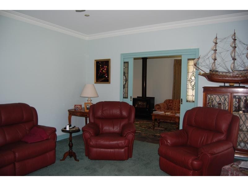 13 Keera Road, Lakes Entrance VIC 3909