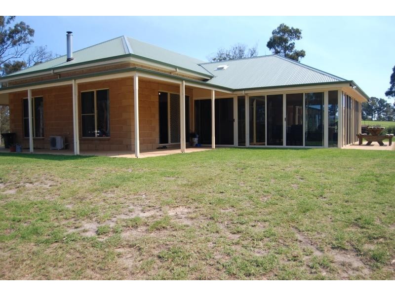 13 Keera Road, Lakes Entrance VIC 3909