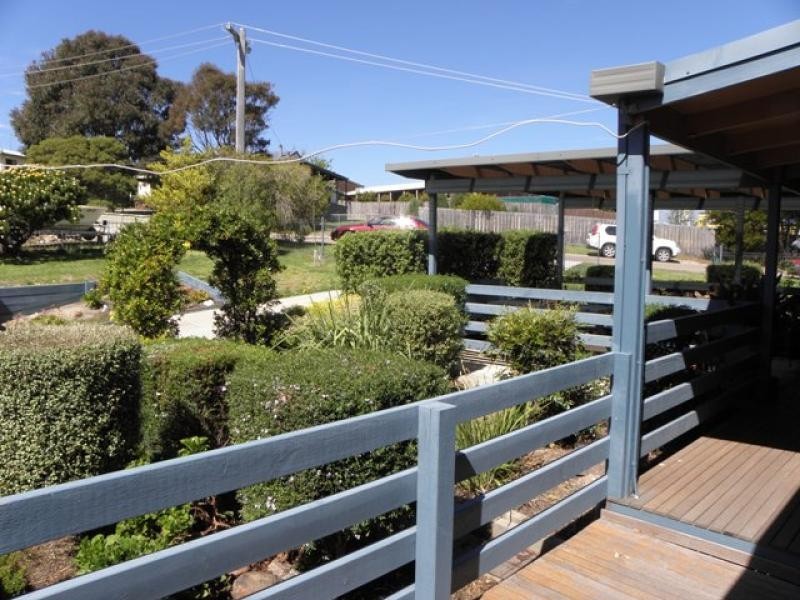 12 Foam Street, Lakes Entrance VIC 3909