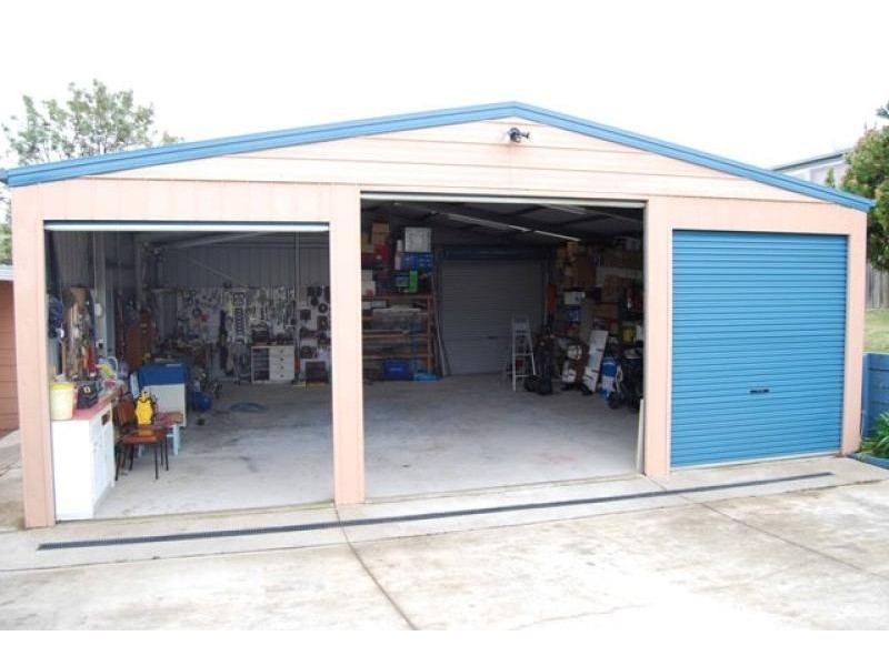 12 Foam Street, Lakes Entrance VIC 3909