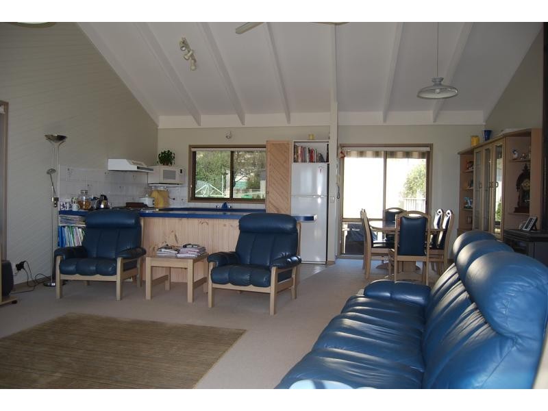 69 Lakeside Drive, Lake Tyers Beach VIC 3909