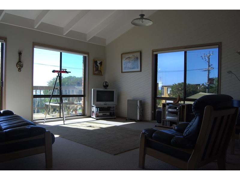 69 Lakeside Drive, Lake Tyers Beach VIC 3909