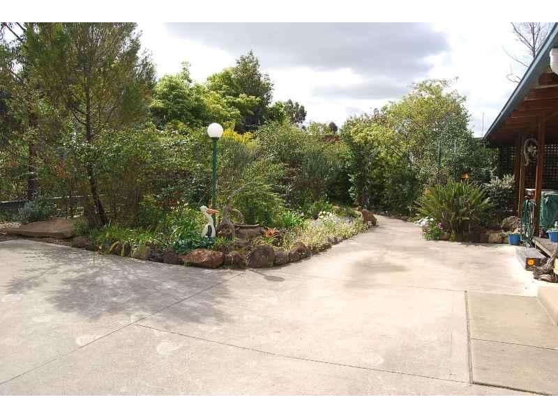 1 Clara Street, Lakes Entrance VIC 3909