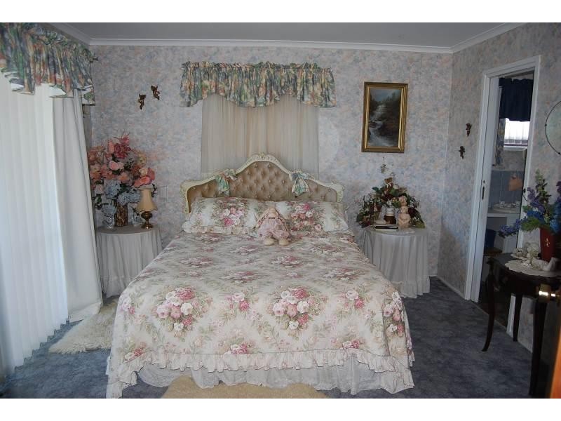 1 Clara Street, Lakes Entrance VIC 3909