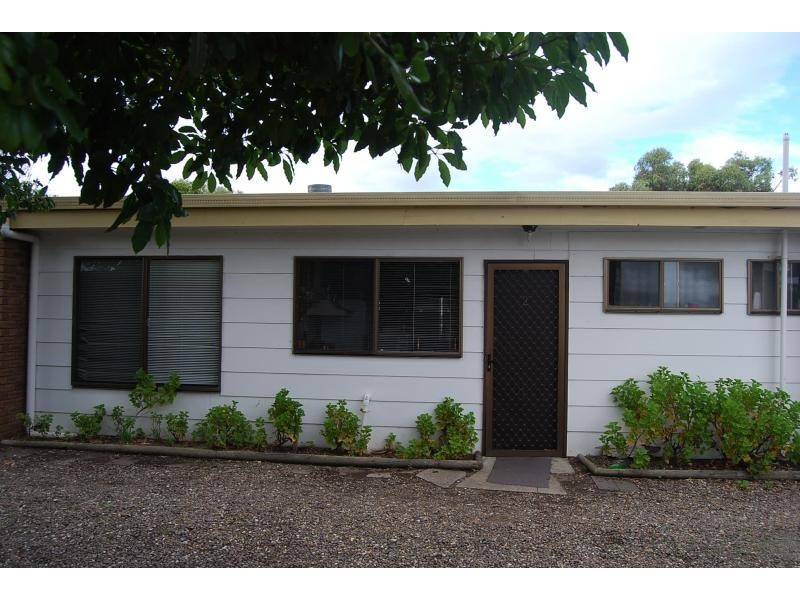 2/14 Middle Street, Lakes Entrance VIC 3909