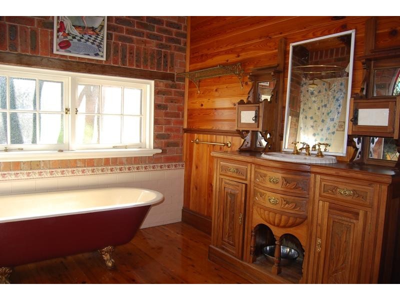 9 Doyle Court, Lakes Entrance VIC 3909