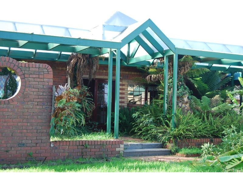 9 Doyle Court, Lakes Entrance VIC 3909