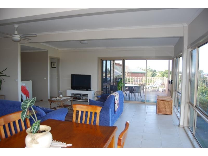 26 Abalone Avenue, Lakes Entrance VIC 3909