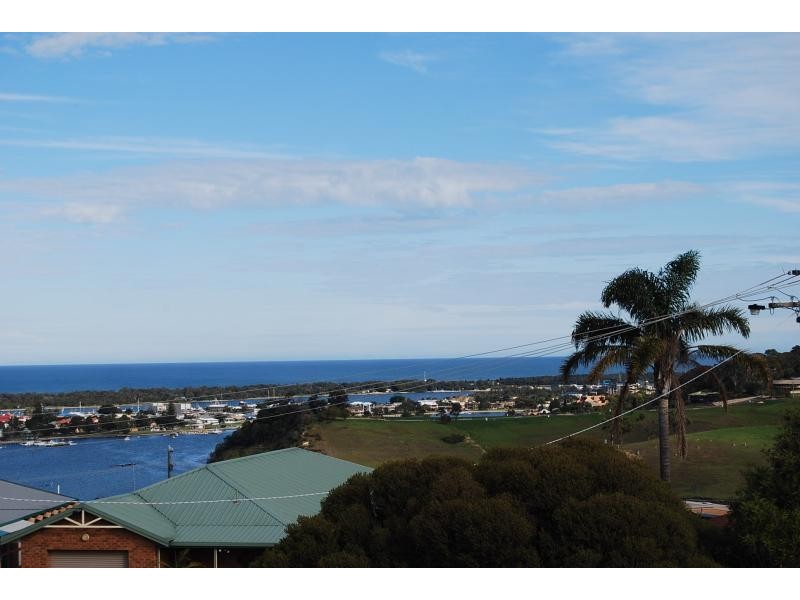 26 Abalone Avenue, Lakes Entrance VIC 3909