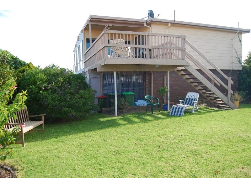 26 Abalone Avenue, Lakes Entrance VIC 3909